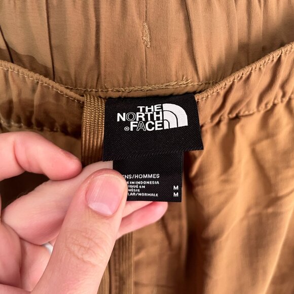 The North Face Men's solid tan convertible roll up Pants Medium M 29" inseam EUC - Picture 4 of 9